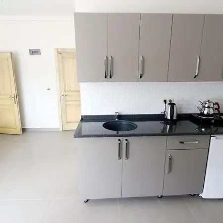 Ressa Apartment *